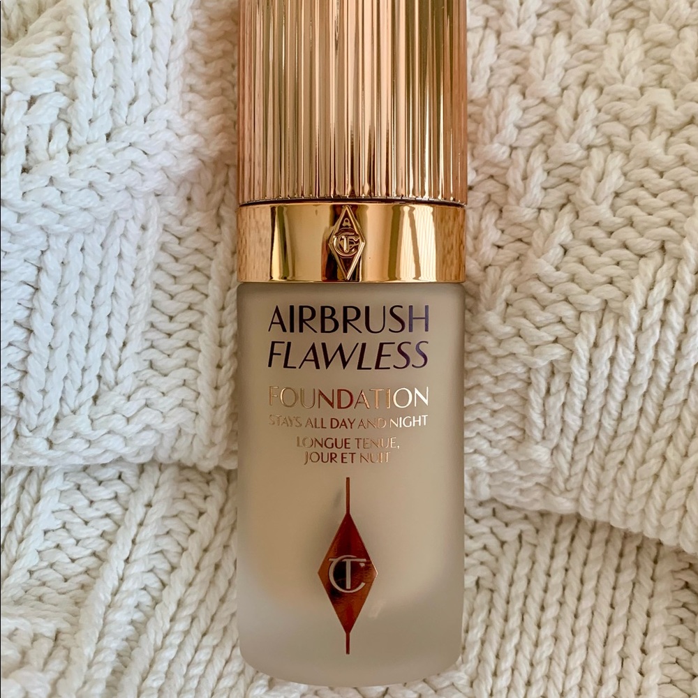 Charlotte Tilbury airbrush flawless foundation